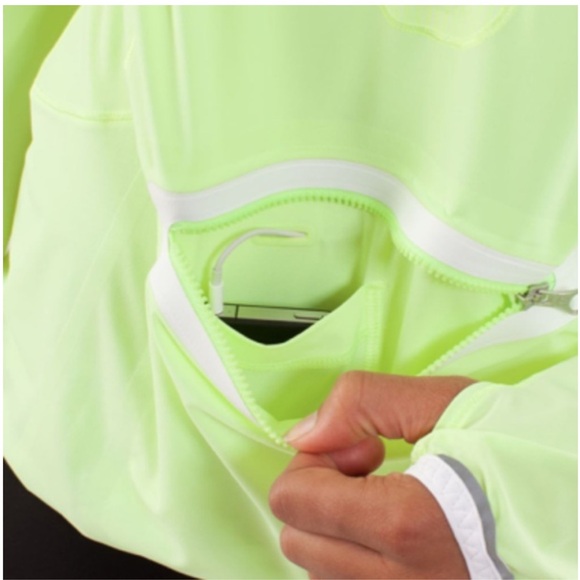 Lululemon windbreaker with reflective details - Picture 4 of 6